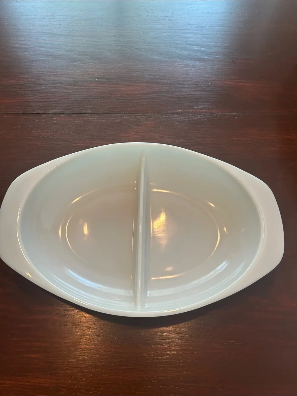 Pyrex 1063 divided casserole dish- no lid